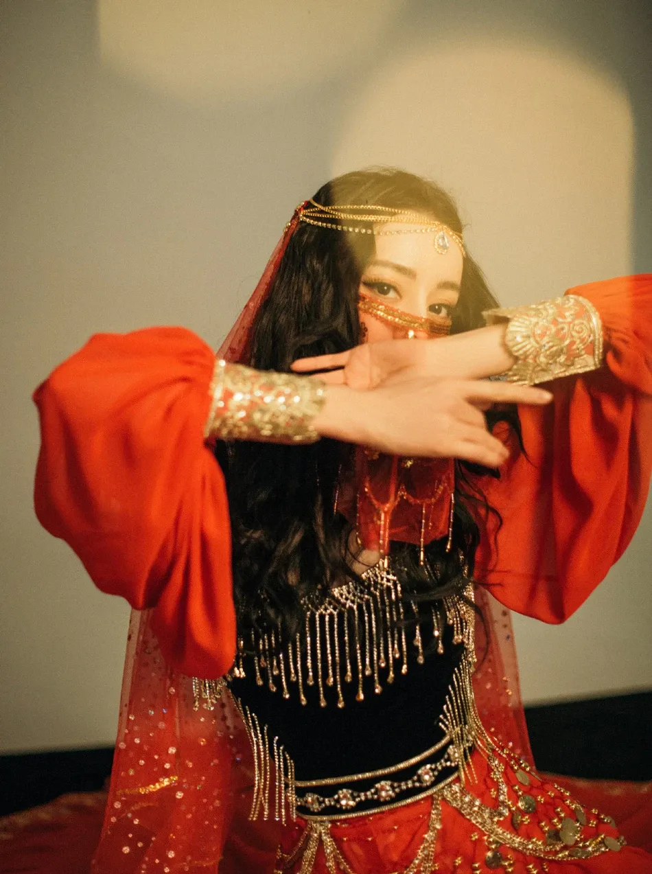 Dilraba in Pretty Li Hui Zhen